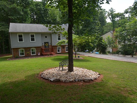 2nd image of 207 Colonial Ct Lot 27