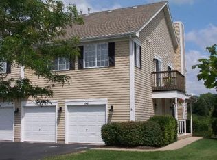 1540 Hickory Rd, Woodstock, IL 60098