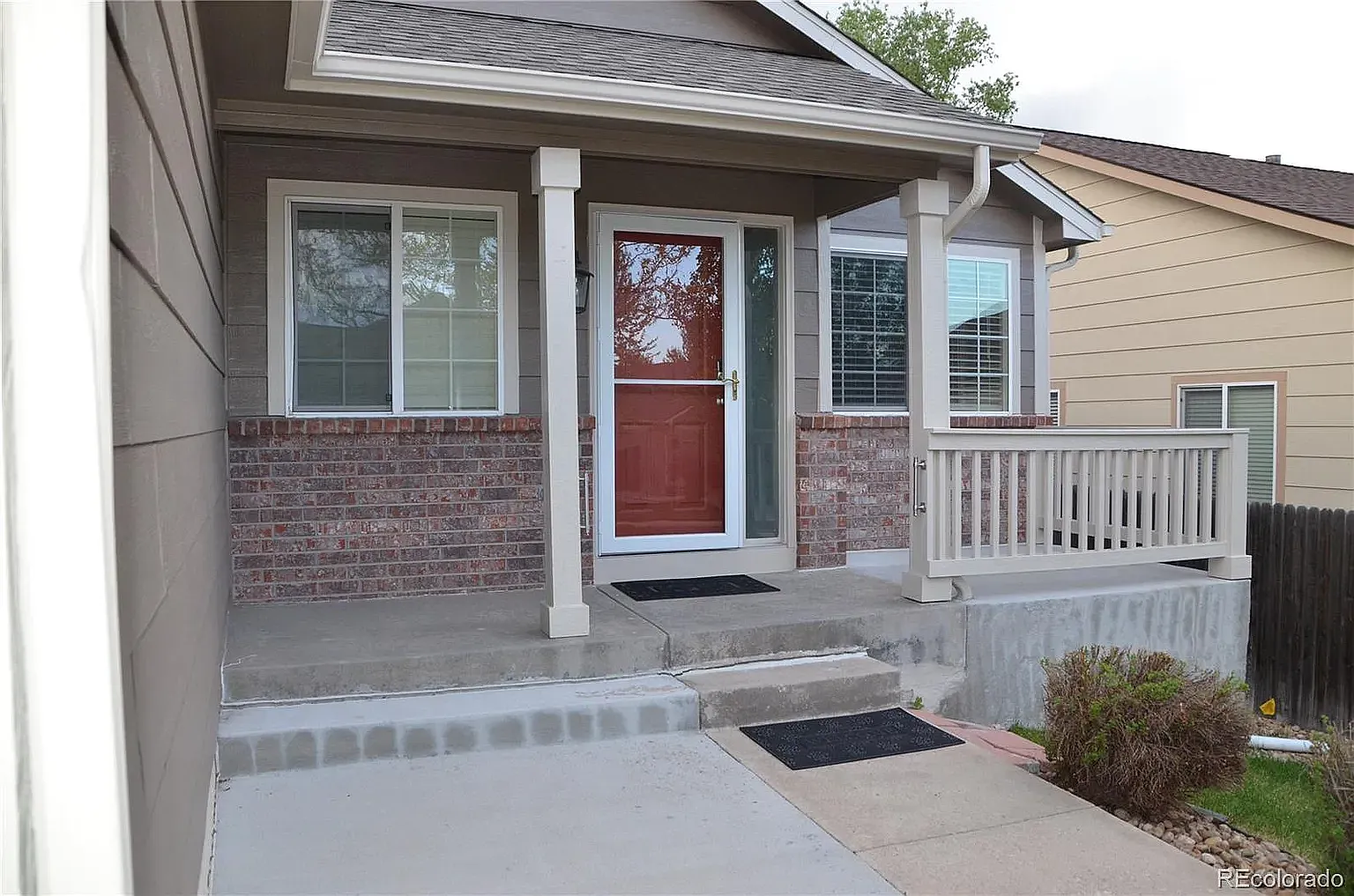3 bed, 2470 sqft, $3,190 — Photo 3