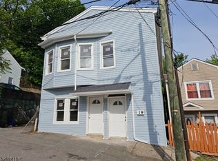 19 White St, Paterson, NJ 07522