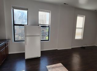 2744 W 18th St APT 2R, Chicago, IL 60608