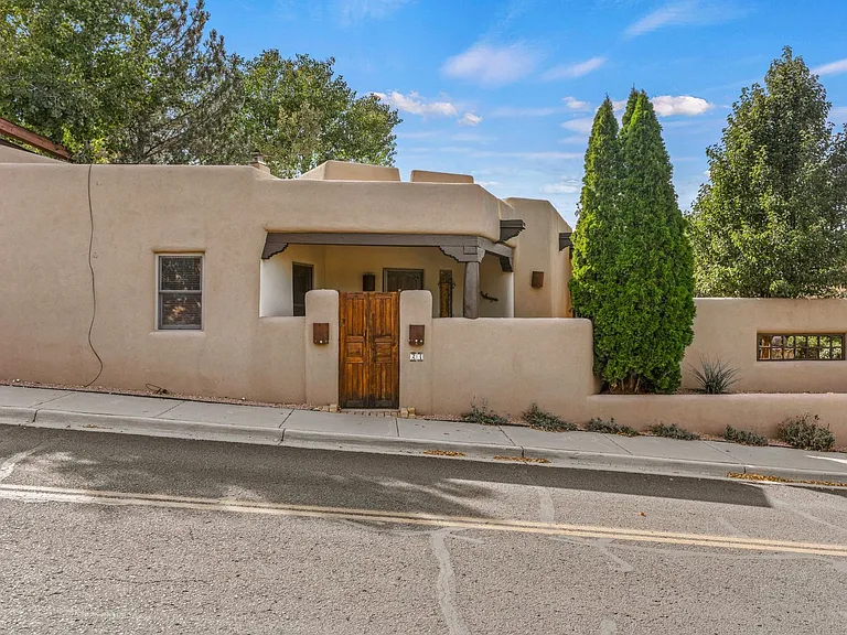 23 Centaurus Ranch Rd — Photo 2