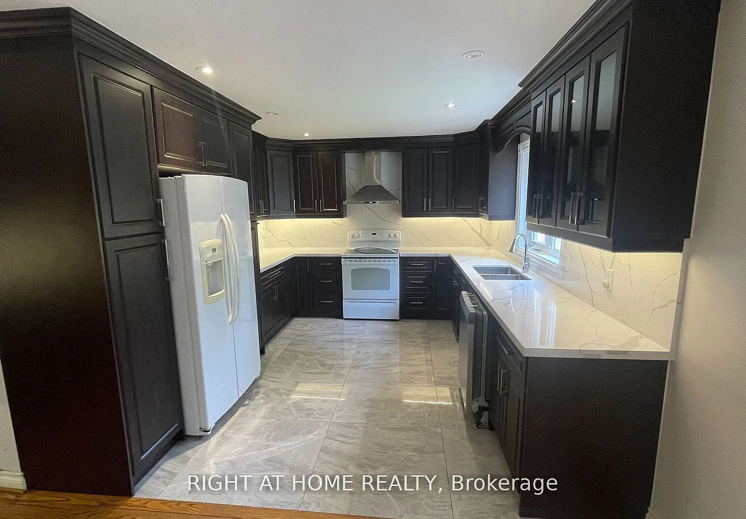 6 bed, $4,900 — Photo 3