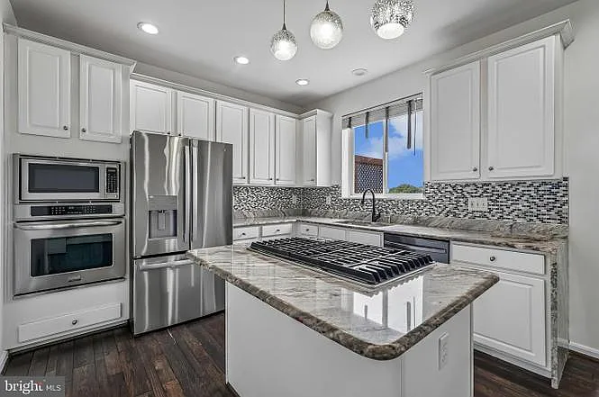 12960 Park Crescent Cir — Photo 12