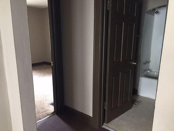 5th image of 2607 N Lasalle St
