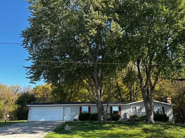 2232 Tower Dr, Stoughton, WI 53589