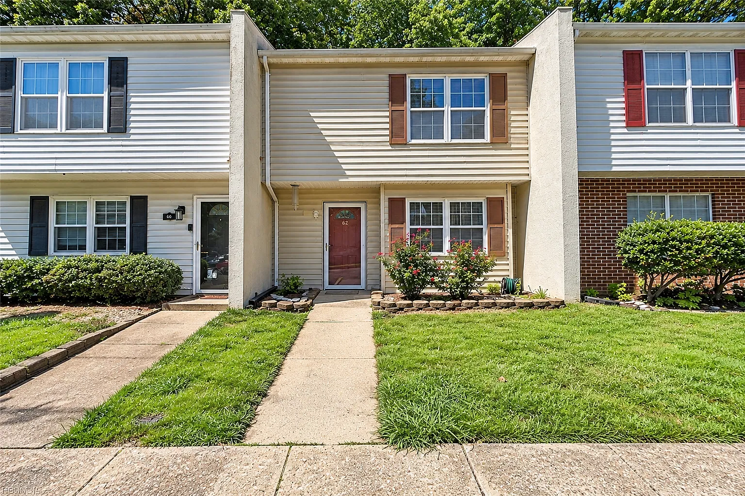 3 bed, 1.5 bath, 1307 sqft, $1,750 — Photo 1
