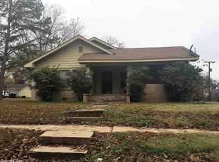 817 Oak St, Morrilton, AR 72110