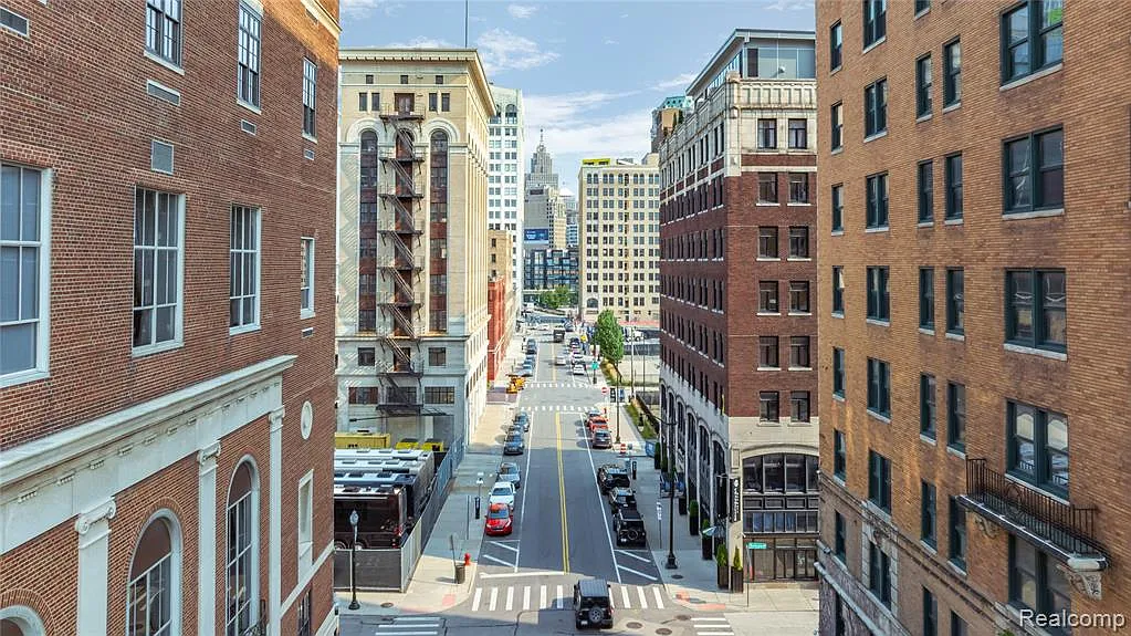 1 bed, 1.0 bath, 1000 sqft, $1,850 — Photo 3
