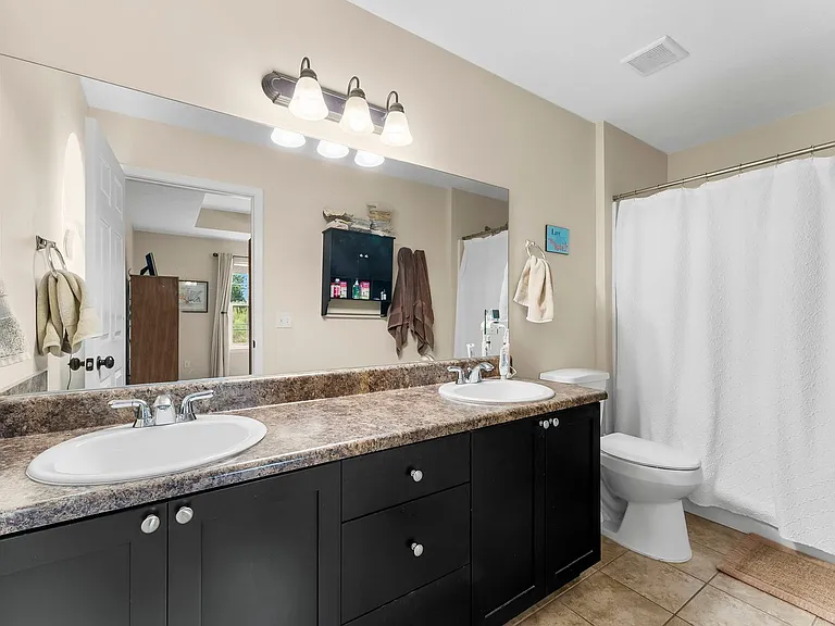 2624 Avondale Ct — Photo 20
