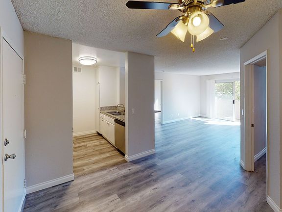 4th image of 7540 Haskell Ave #15