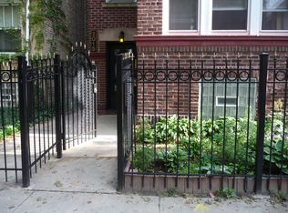 2015 W Birchwood Ave #1, Chicago, IL 60645