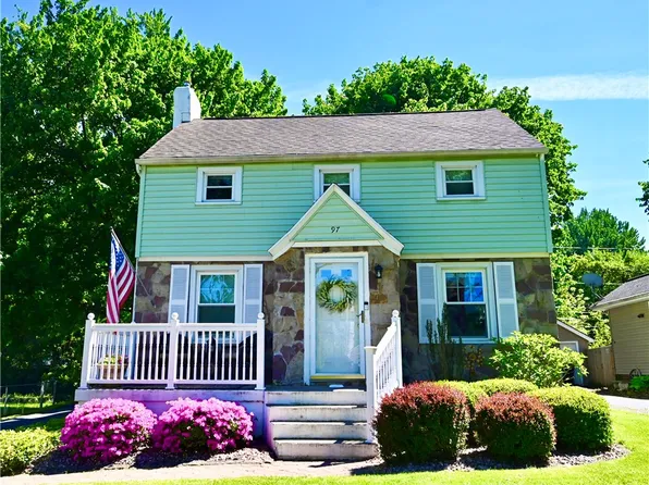 97 Lyndale Dr, Rochester, NY 14624