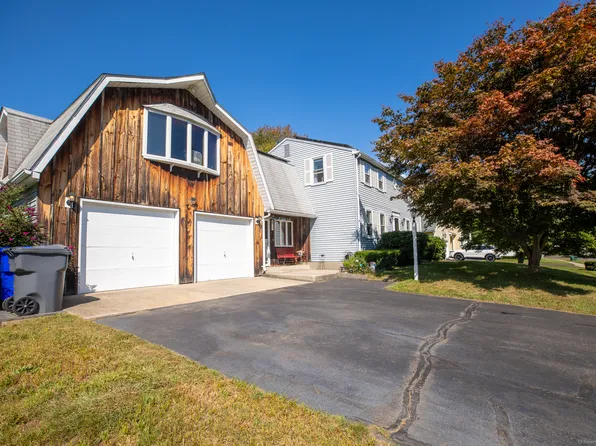 13 Plainfield Street, Enfield, CT 06082