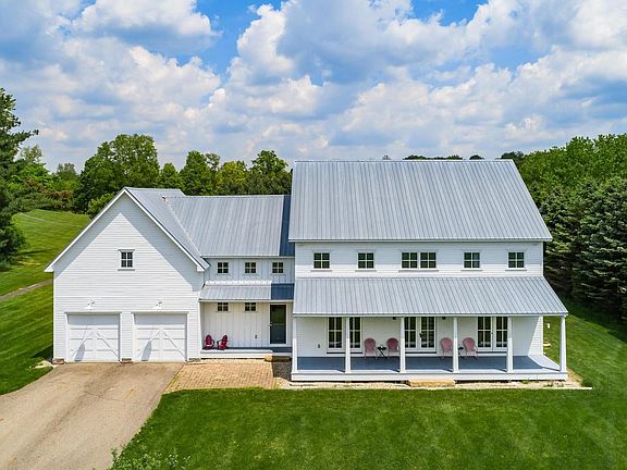 3rd image of 86 Wexford Dr
