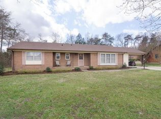 302 Cedarwood Trl, High Point, NC 27265