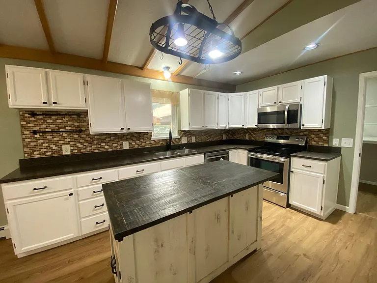 3631 Apache Ct #A — Photo 9