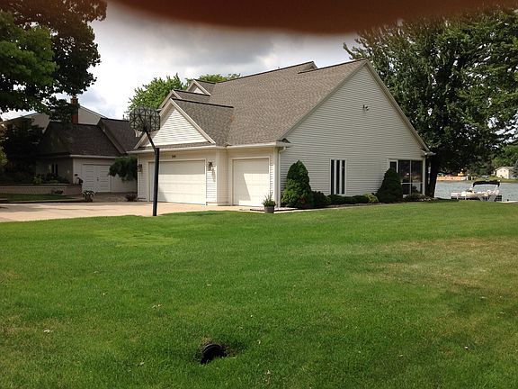 5th image of 146 Castlewood Dr