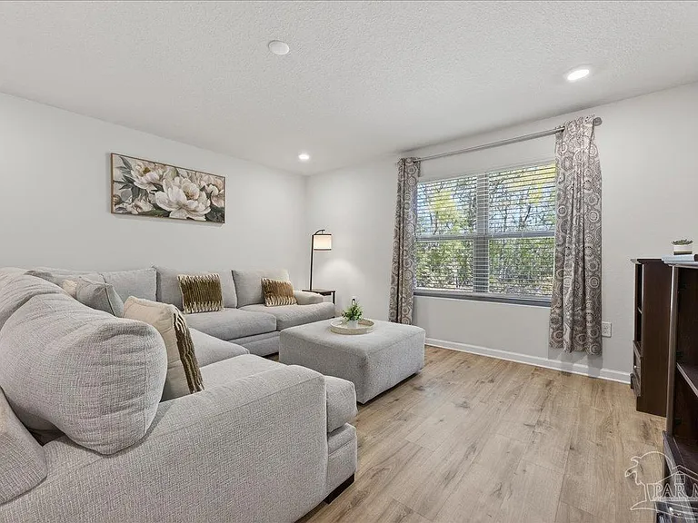 6320 Burrow Ln — Photo 6