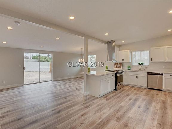3rd image of 1863 Caballero Way