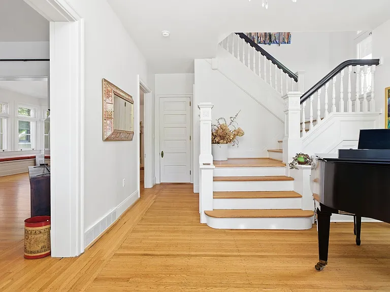 1524 Murray Ave — Photo 5