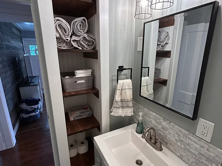222 W 81st St — Photo 16
