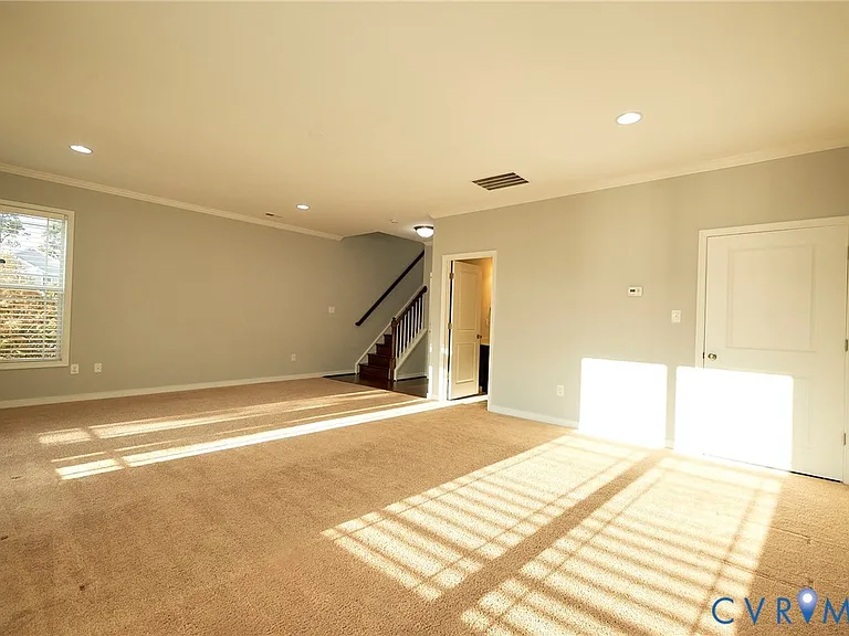 11458 Hayloft Ln — Photo 17