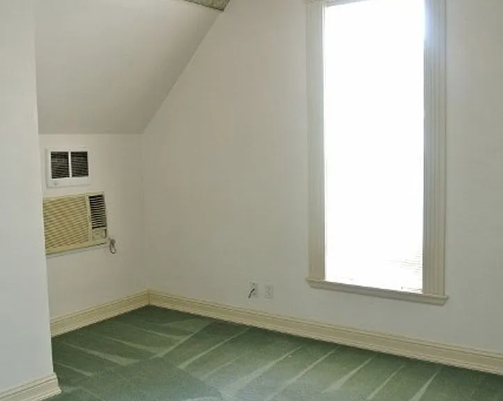 1105 1st Ave NE #3 — Photo 9
