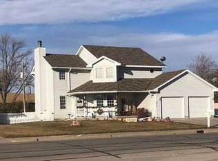 1817 Meridian Ave, Cozad, NE 69130