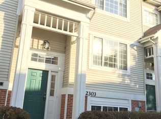 2303 Twilight Dr, Aurora, IL 60503