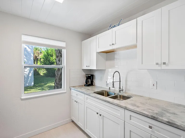 670 Hernando St #C — Photo 5