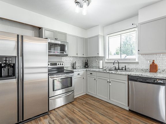 4th image of 153 Lawrence St