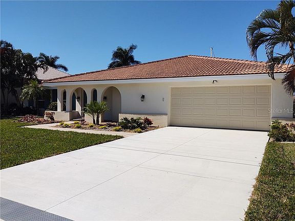 3rd image of 11 Tropicana Dr
