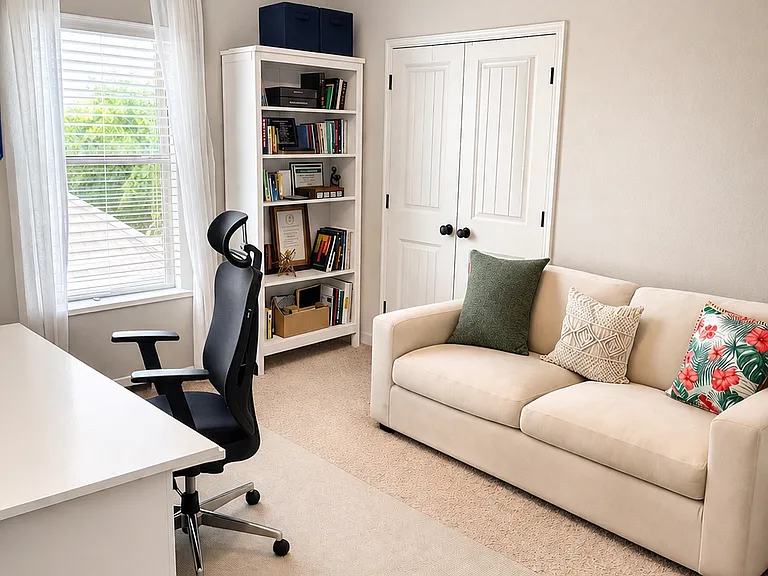 Bedroom 2/Study