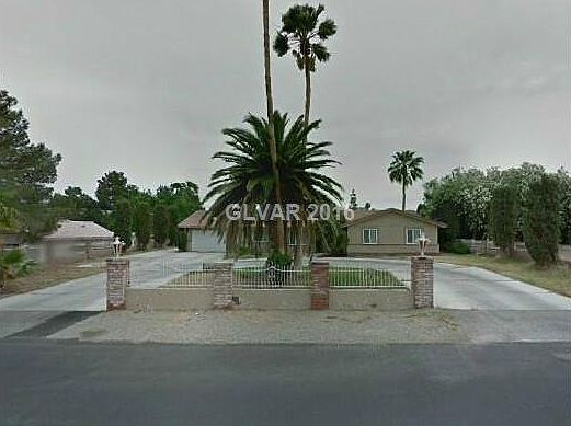 2nd image of 7065 Del Rey Ave