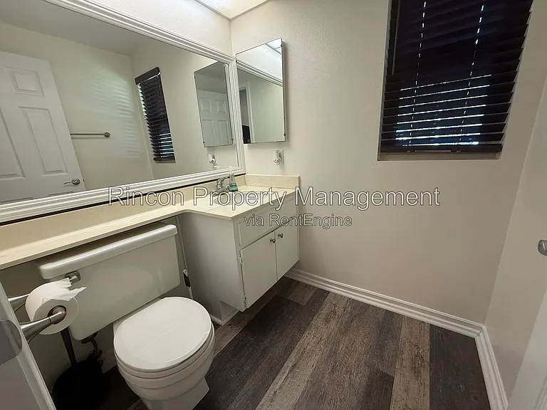 694 Deerhunter Ln — Photo 3