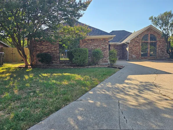 6300 Brownlee Ln, Arlington, TX 76018