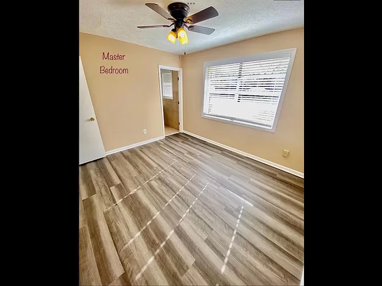 6112 Potomac Cir — Photo 24