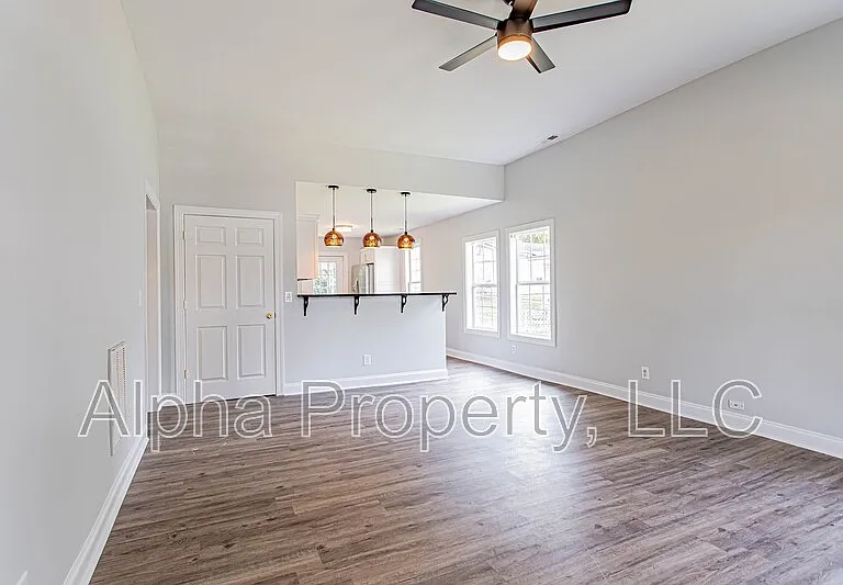7 Highlawn Ave — Photo 6