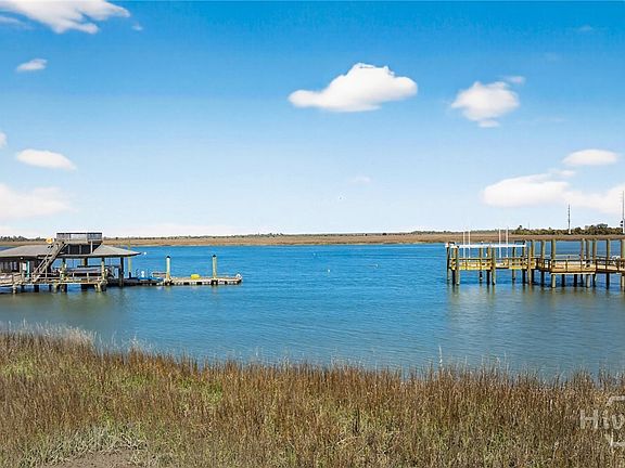3rd image of 222 East Point Drive