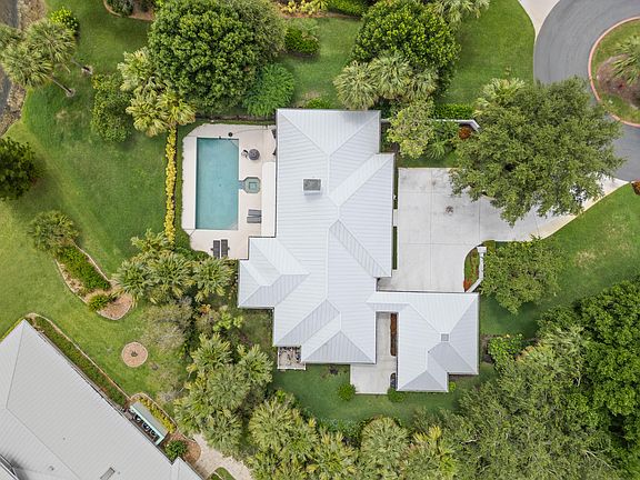 5th image of 4381 SW Parkgate Blvd