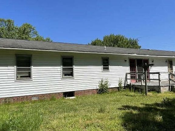 4th image of 18112 Beaton Ave