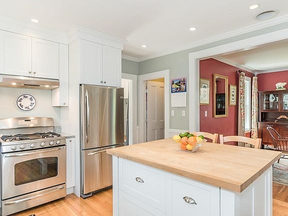 4th image of 23 Cherry St