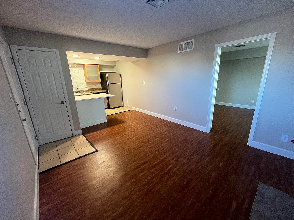 Building Photo - 2551 S Loop 289 #713