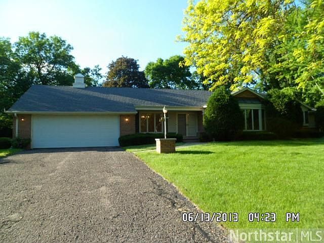 1st image of 671 Woodridge Dr
