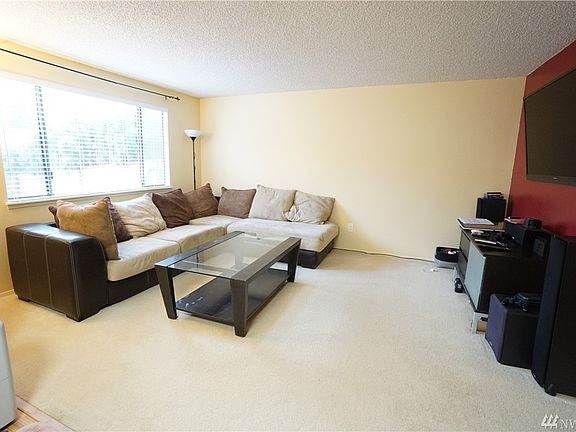 2nd image of 10022 NE 138th Pl APT O1
