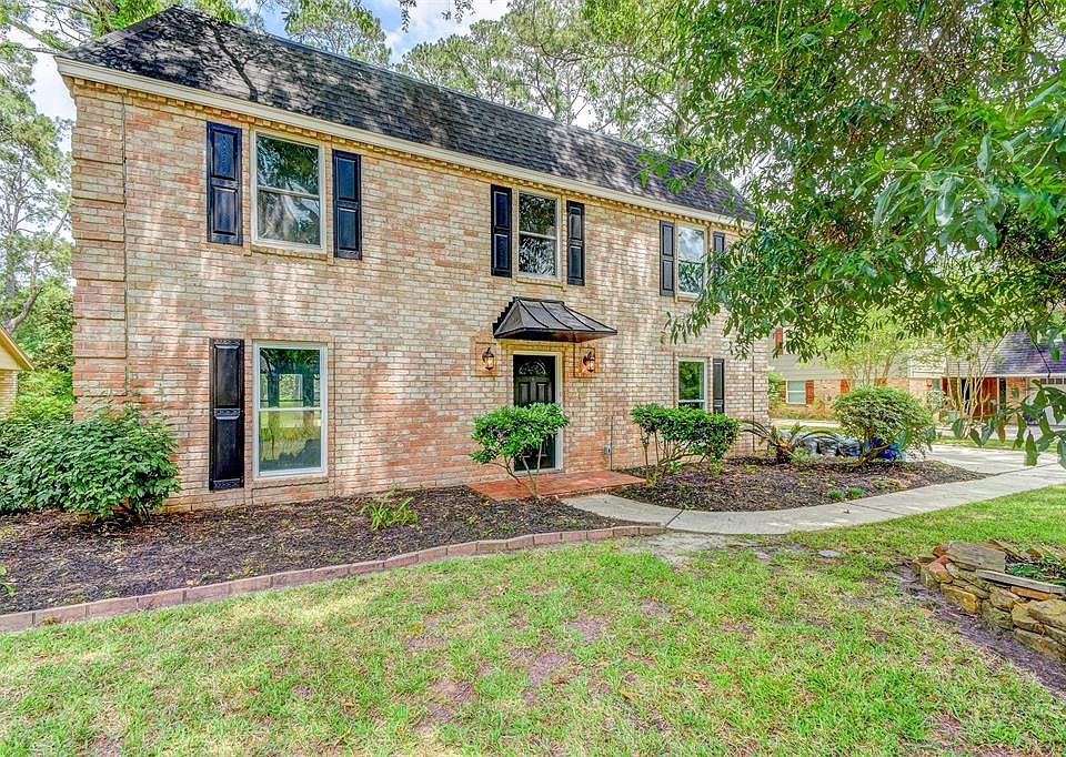 2nd image of 609 Jeb Stuart Ln