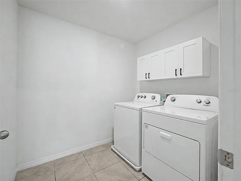 6484 SE 4th Ln — Photo 13