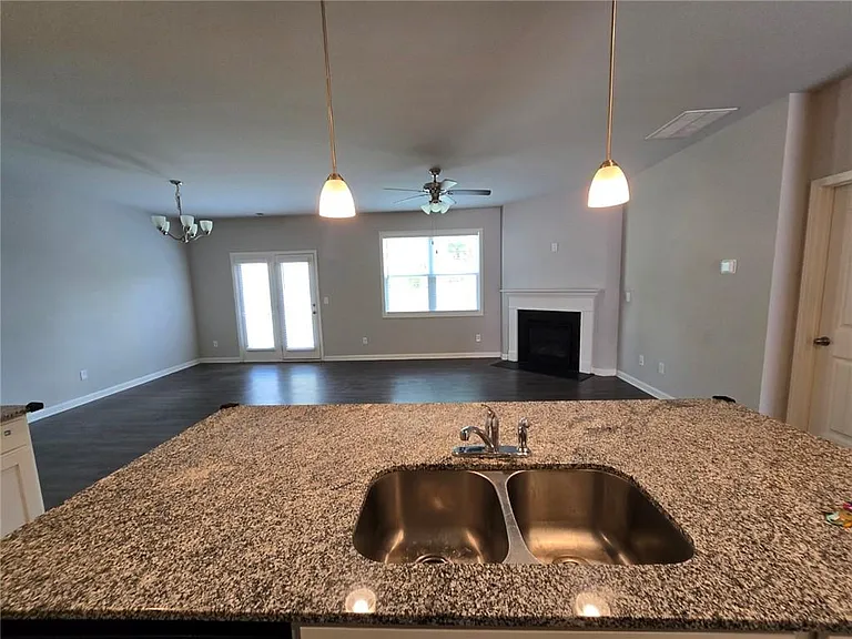 121 Valimar Dr — Photo 6
