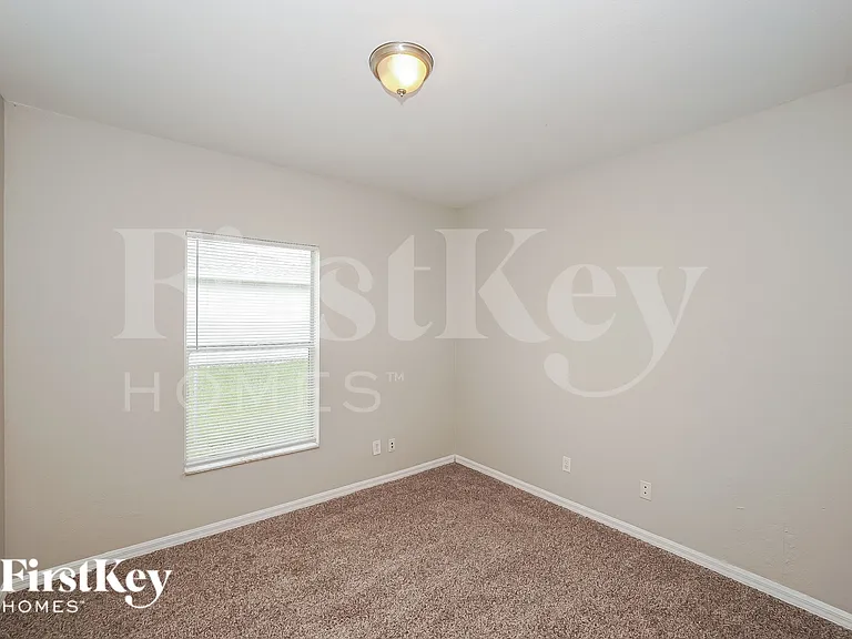 8235 Mossborger Ave — Photo 16